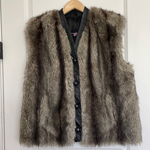 Adolph Schuman Women’s Faux Fur/Leather Vest L/XL - Picture 1 of 9